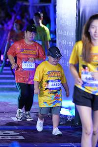 BIB: 4196, 4685
                            <button type="button" onclick="openModal(26261006)" class="btn btn-primary btn-sm float-right btn-popup" data-toggle="modal" data-target=".modal-high-quality">
                        <i class="fas fa-shopping-cart"></i> Add to Cart
                    </button>
                                            <button type="button" onclick="isThisMe(26261006, true)" class="btn btn-success btn-sm float-right btn-popup btn-isme hidden" data-toggle="tooltip" data-placement="bottom" title="นี่คือรูปของคุณใช่ไหม คลิกที่นี่เพื่อเอาเข้าอัลบั้ม">
                        <i class="fas fa-plus"></i> Add to album
                    </button>
                    <button type="button" onclick="isThisMe(26261006, false)" class="btn btn-warning btn-sm float-right btn-popup btn-isnotme hidden">
                        <i class="fas fa-ban"></i> Remove from album
                    </button>